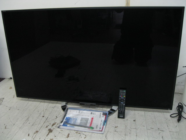 大型液晶テレビ